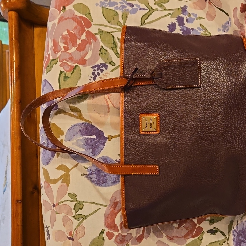 Dooney & Bourke Leather Tote